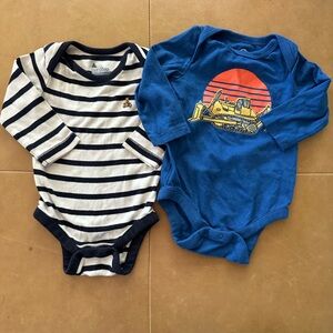 Last chance 🌻$3 add on🌻 Baby Gap Onesies Set of 2 3-6M